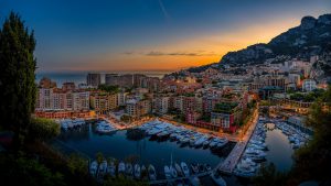 Studerer i Monaco