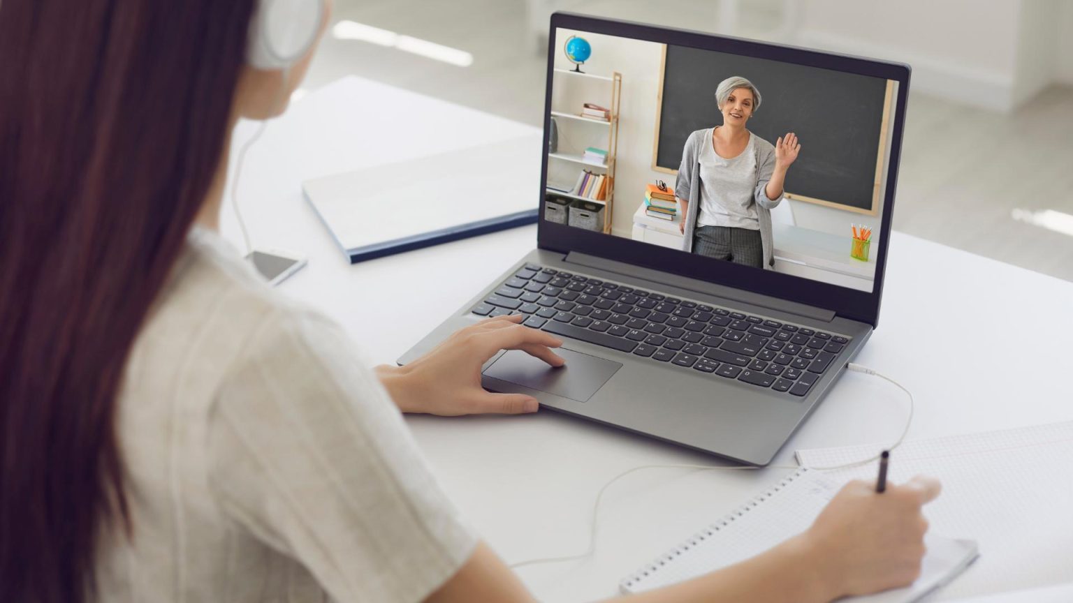 10 Tips on How to Stay Focused During Virtual Class ⋆ Study Abroad Guide